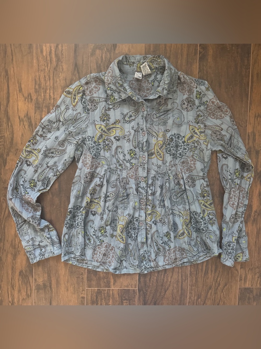 BKE Large Grey Paisley Button Front Shirt